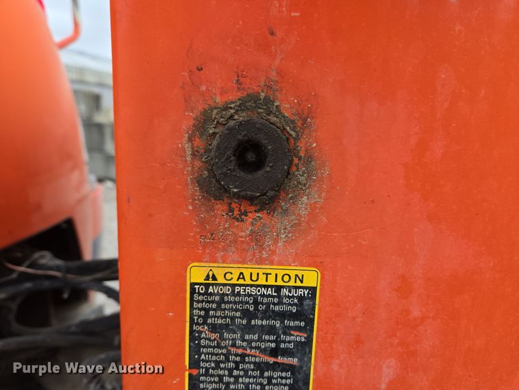 image for item EM6016 2003 Kubota R420 wheel loader