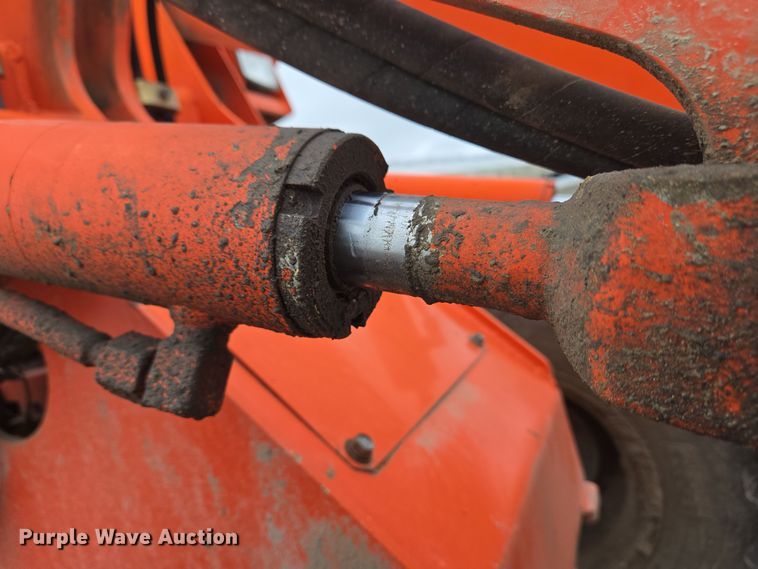 image for item EM6016 2003 Kubota R420 wheel loader