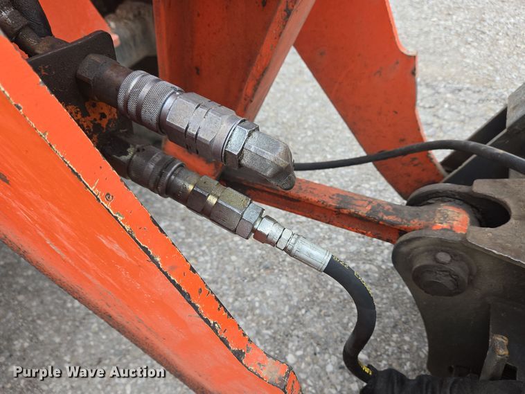 image for item EM6016 2003 Kubota R420 wheel loader