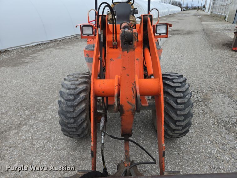 image for item EM6016 2003 Kubota R420 wheel loader