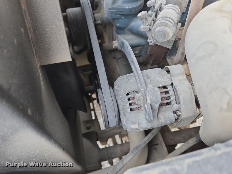 image for item EM6016 2003 Kubota R420 wheel loader