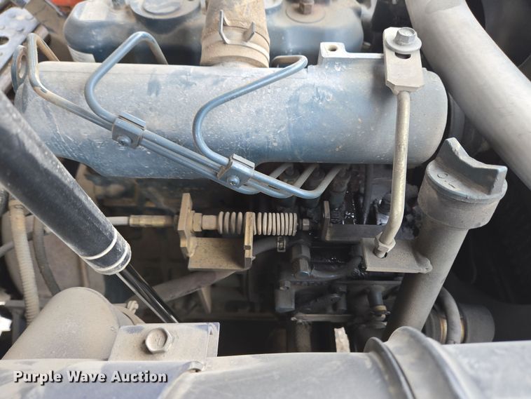 image for item EM6016 2003 Kubota R420 wheel loader