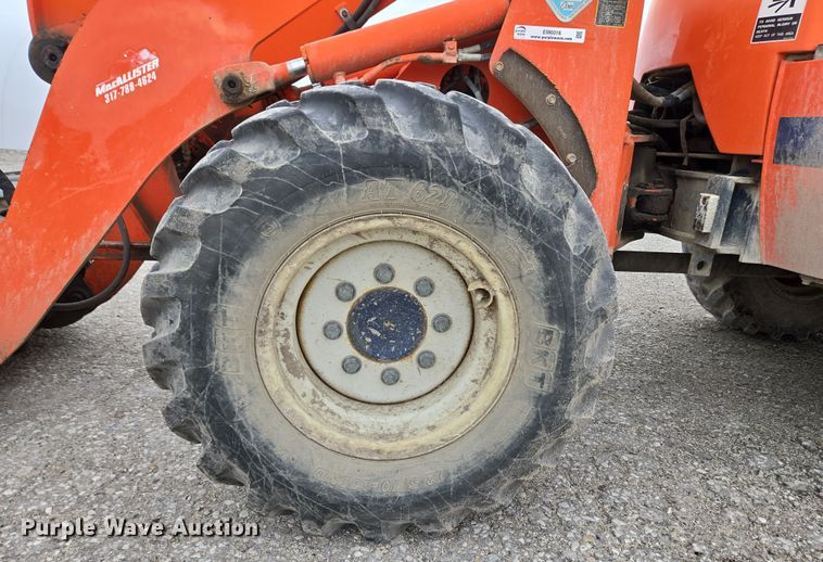 image for item EM6016 2003 Kubota R420 wheel loader
