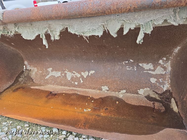 image for item EM6016 2003 Kubota R420 wheel loader