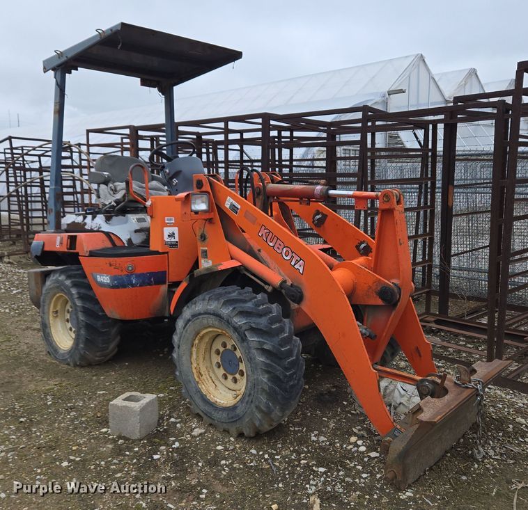 image for item EM6017 1998 Kubota R420 wheel loader