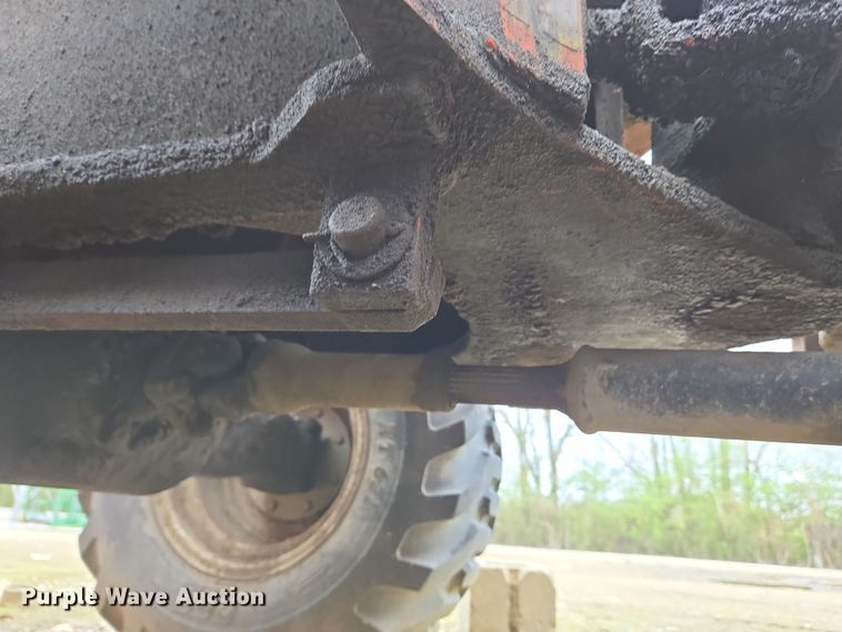 image for item EM6017 1998 Kubota R420 wheel loader