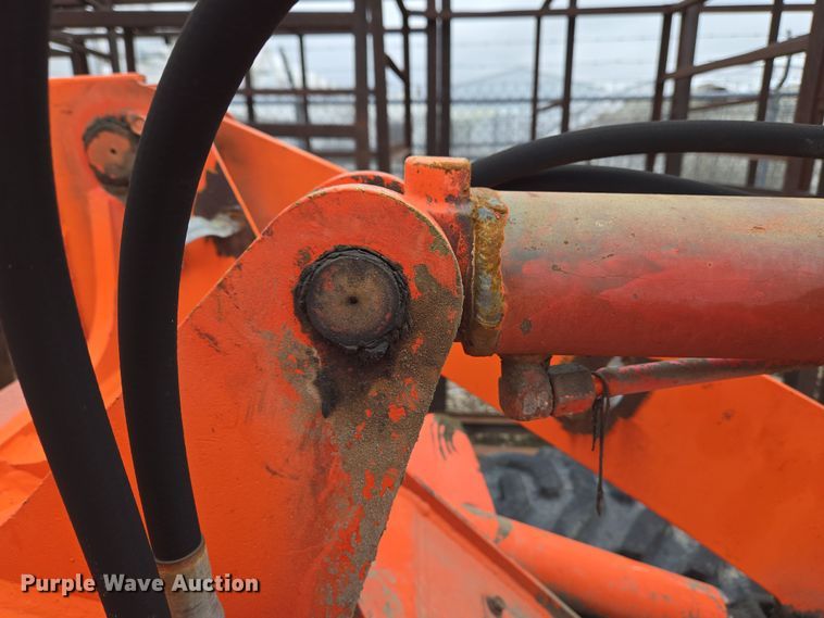 image for item EM6017 1998 Kubota R420 wheel loader