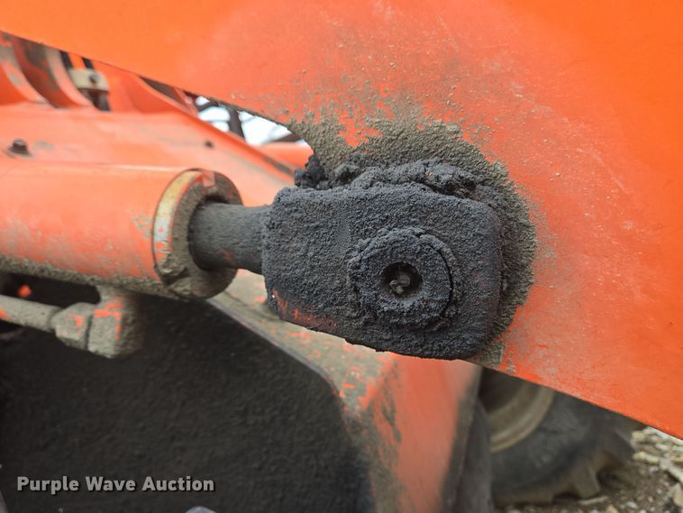 image for item EM6017 1998 Kubota R420 wheel loader