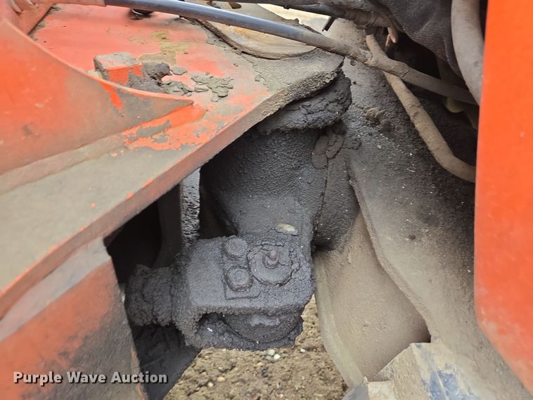 image for item EM6017 1998 Kubota R420 wheel loader