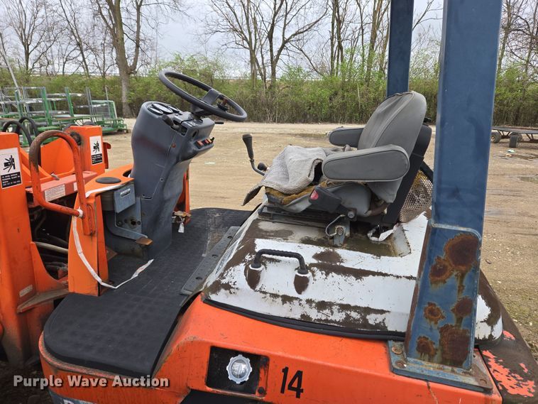 image for item EM6017 1998 Kubota R420 wheel loader