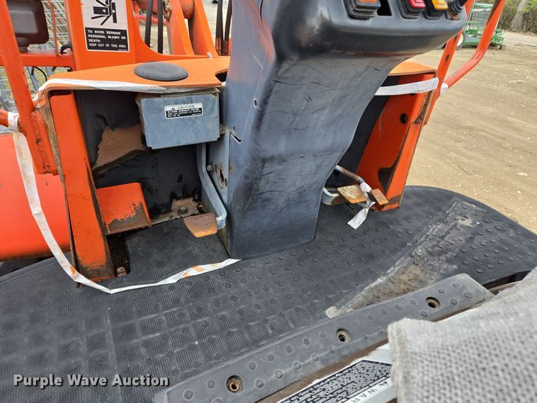 image for item EM6017 1998 Kubota R420 wheel loader