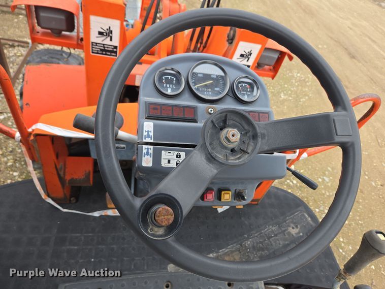 image for item EM6017 1998 Kubota R420 wheel loader