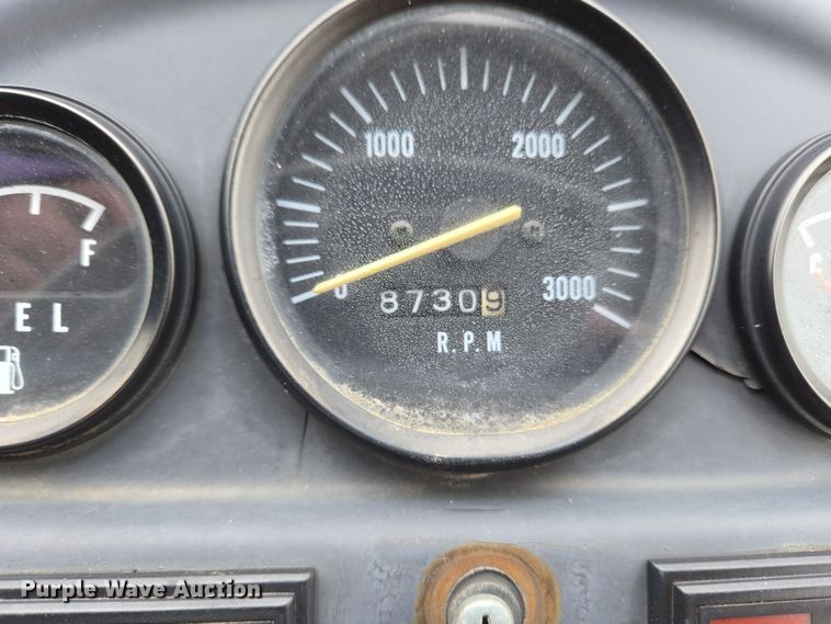 image for item EM6017 1998 Kubota R420 wheel loader