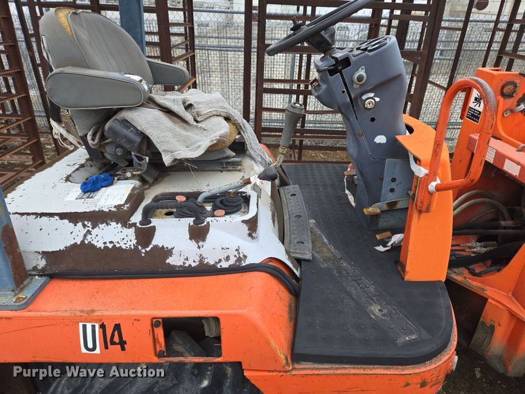 image for item EM6017 1998 Kubota R420 wheel loader