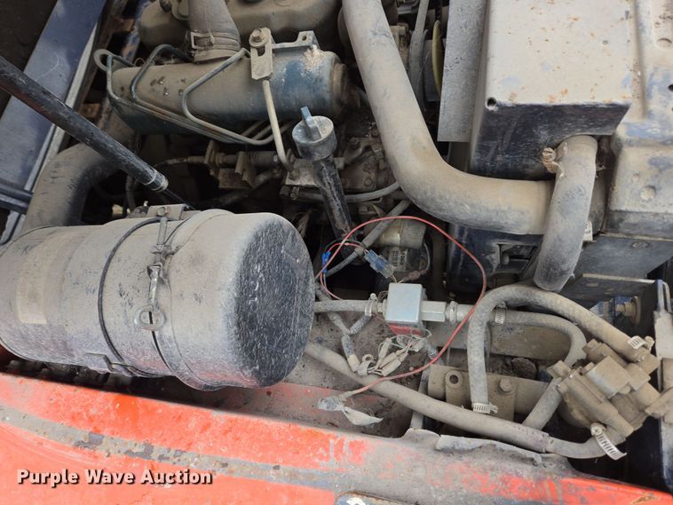 image for item EM6017 1998 Kubota R420 wheel loader