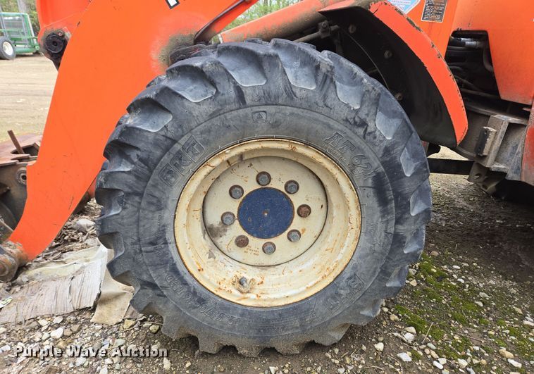 image for item EM6017 1998 Kubota R420 wheel loader