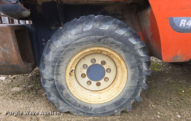 image for item EM6017 1998 Kubota R420 wheel loader