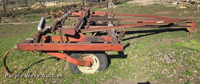 image for item EN8811 International  55 chisel