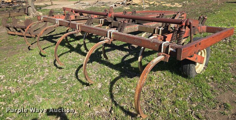 image for item EN8811 International  55 chisel