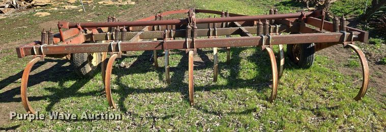 image for item EN8811 International  55 chisel