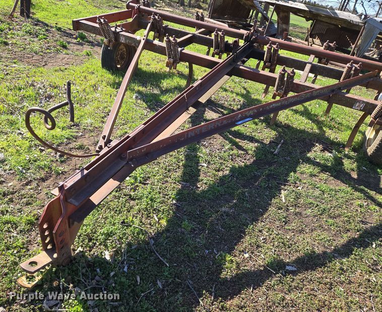 image for item EN8811 International  55 chisel