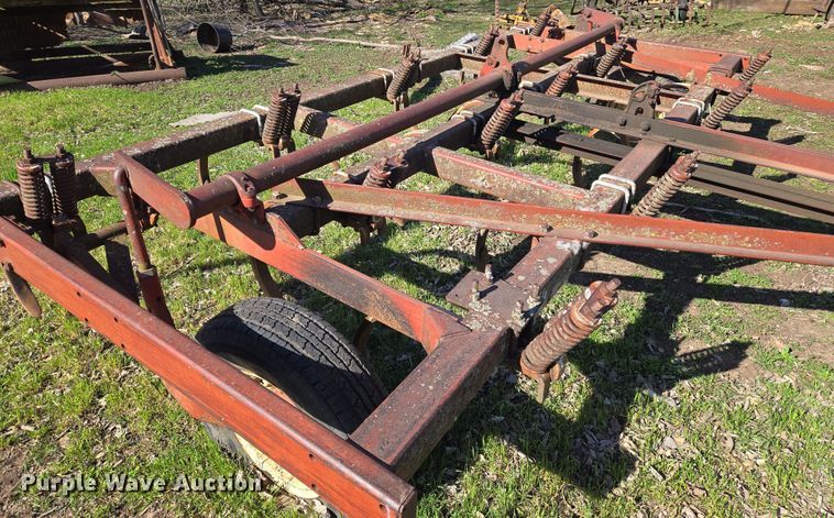 image for item EN8811 International  55 chisel