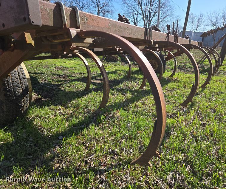 image for item EN8811 International  55 chisel