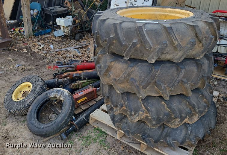 image for item EN8831 Tires and wheels