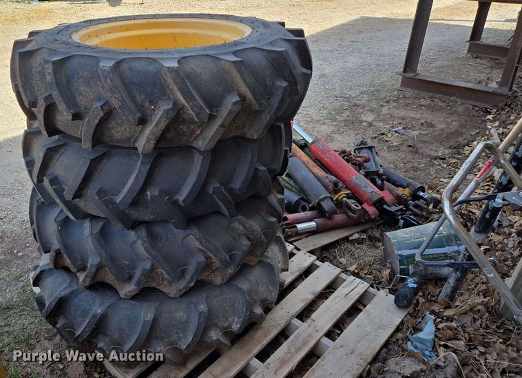 image for item EN8831 Tires and wheels