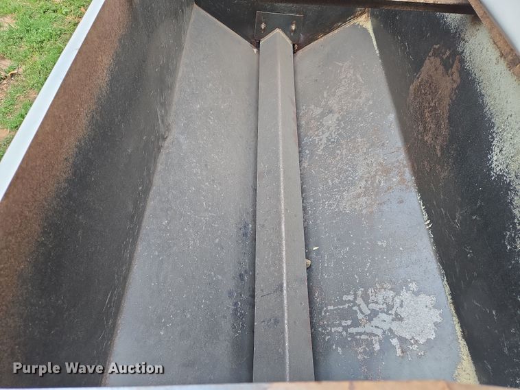 image for item EO0619 Bar-Six cake feeder