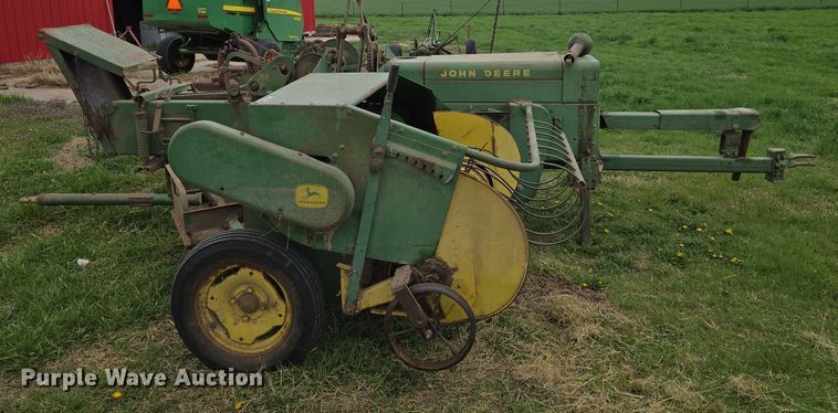 image for item EO0646 John Deere 224WS small square baler