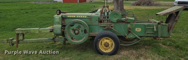 image for item EO0646 John Deere 224WS small square baler