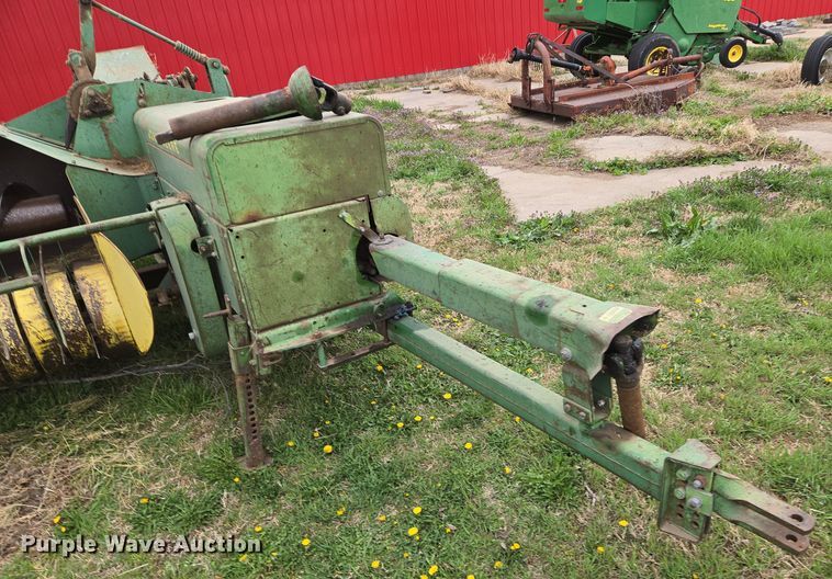 image for item EO0646 John Deere 224WS small square baler