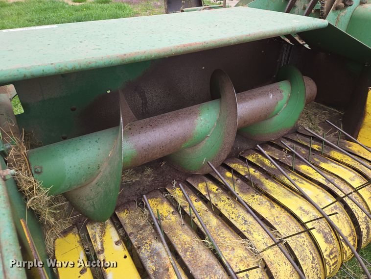 image for item EO0646 John Deere 224WS small square baler