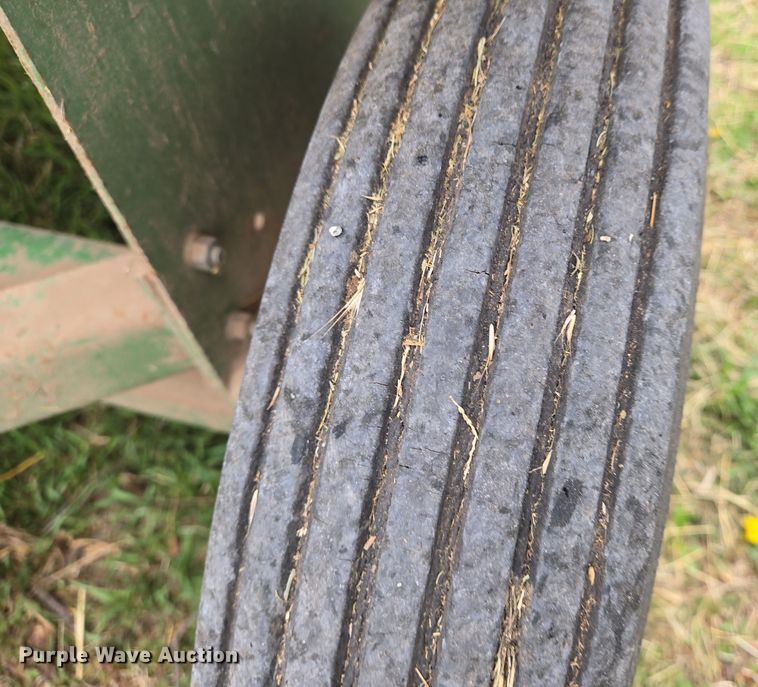 image for item EO0646 John Deere 224WS small square baler