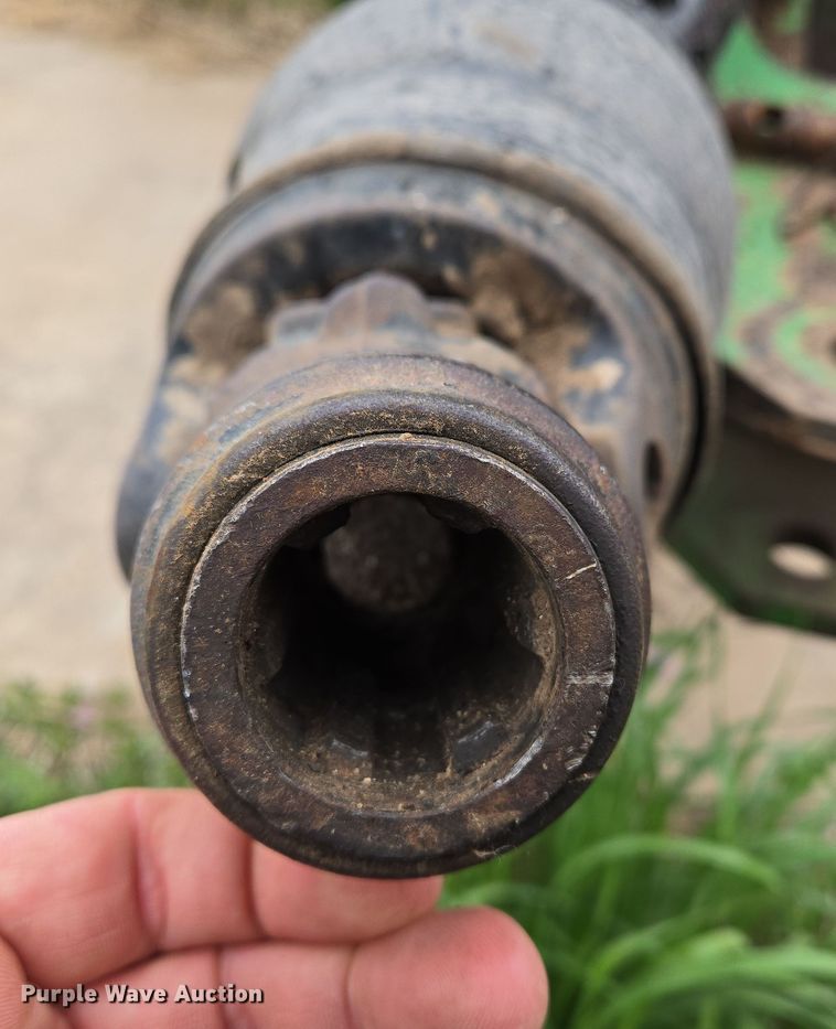 image for item EO0647 2008 John Deere 458 Megawide Plus round baler