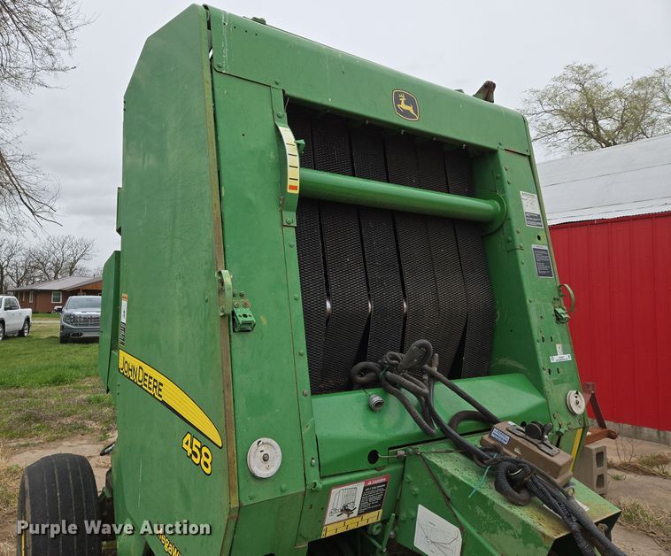 image for item EO0647 2008 John Deere 458 Megawide Plus round baler