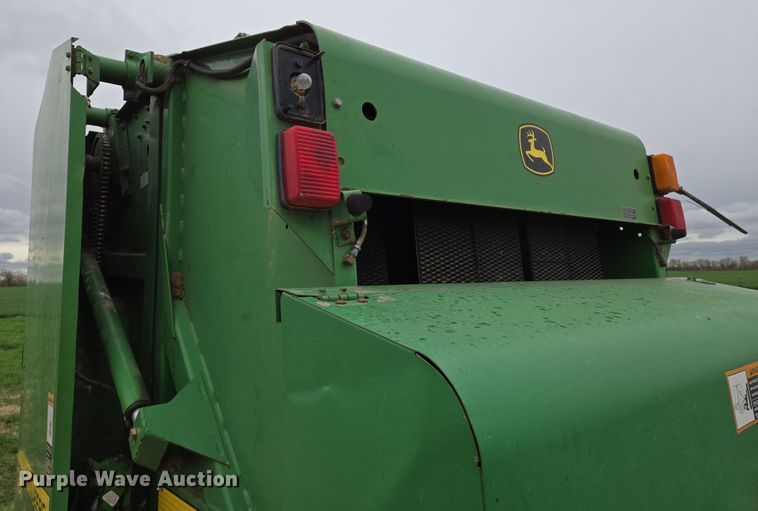 image for item EO0647 2008 John Deere 458 Megawide Plus round baler