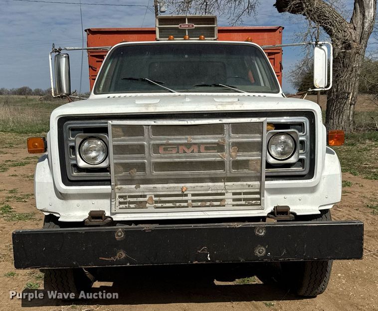 image for item EQ1257 1977 GMC 6500 Grain truck