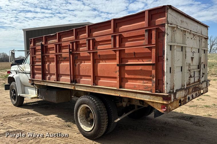 image for item EQ1257 1977 GMC 6500 Grain truck