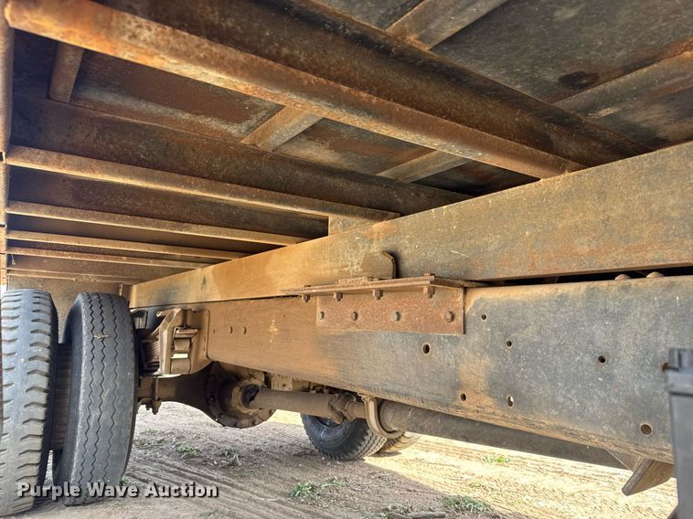 image for item EQ1257 1977 GMC 6500 Grain truck