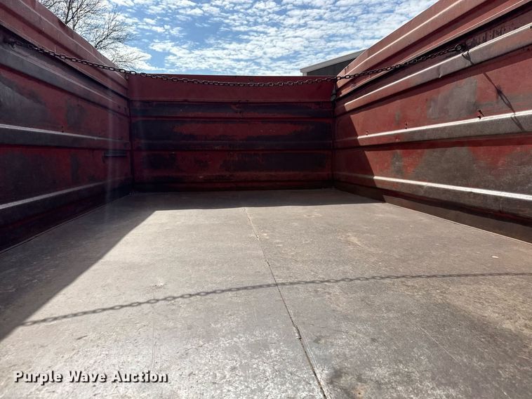 image for item EQ1257 1977 GMC 6500 Grain truck