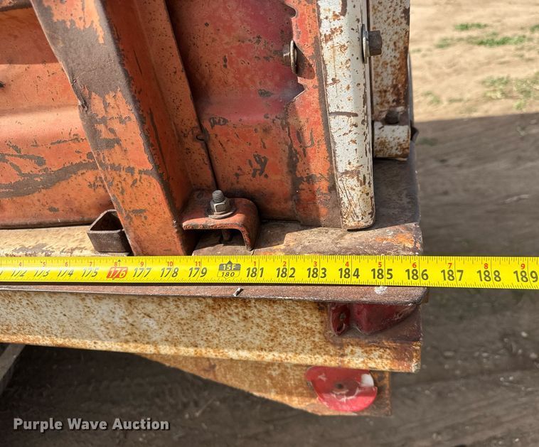 image for item EQ1257 1977 GMC 6500 Grain truck