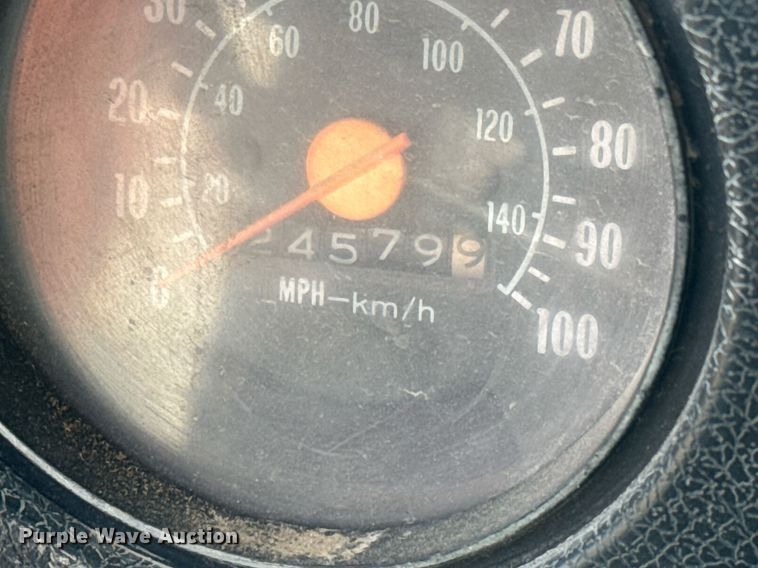 image for item EQ1257 1977 GMC 6500 Grain truck