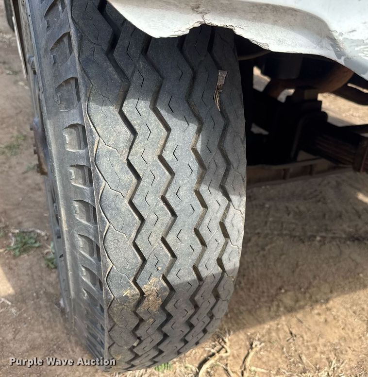 image for item EQ1257 1977 GMC 6500 Grain truck