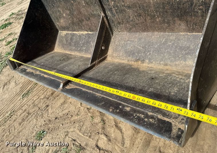 image for item EQ1258 1976 White 2-85 tractor