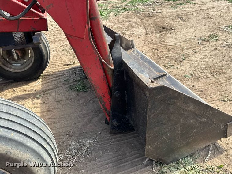 image for item EQ1258 1976 White 2-85 tractor