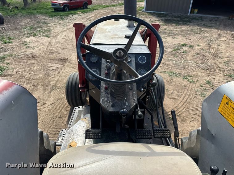 image for item EQ1258 1976 White 2-85 tractor