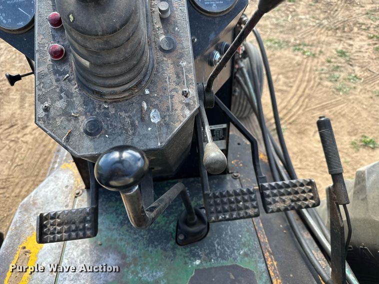 image for item EQ1258 1976 White 2-85 tractor