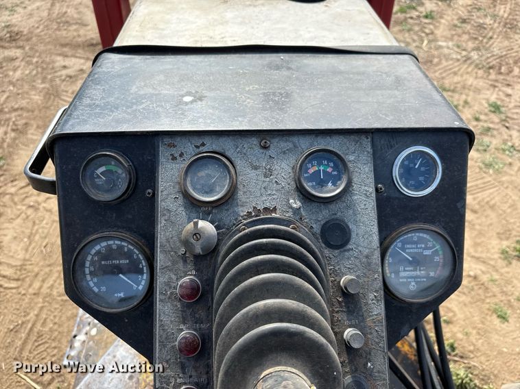 image for item EQ1258 1976 White 2-85 tractor